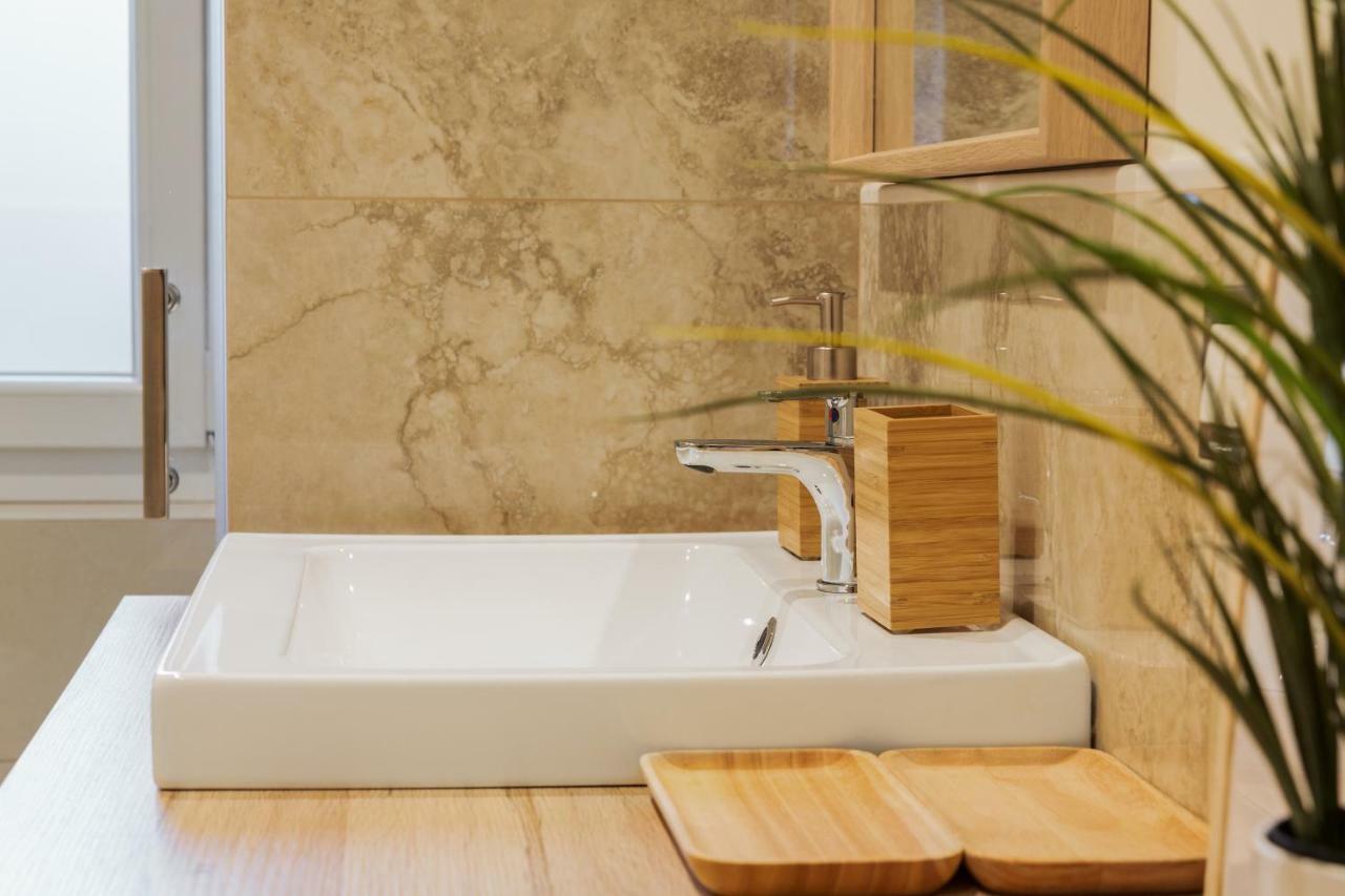 Cinque Terre The Square Apt - Two Bathrooms La Spezia Ngoại thất bức ảnh